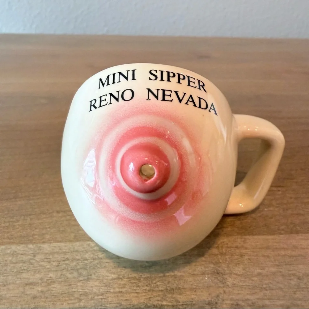 Vintage collectible Reno Nevada Big Sipper and Mini Sipper souvenir mugs